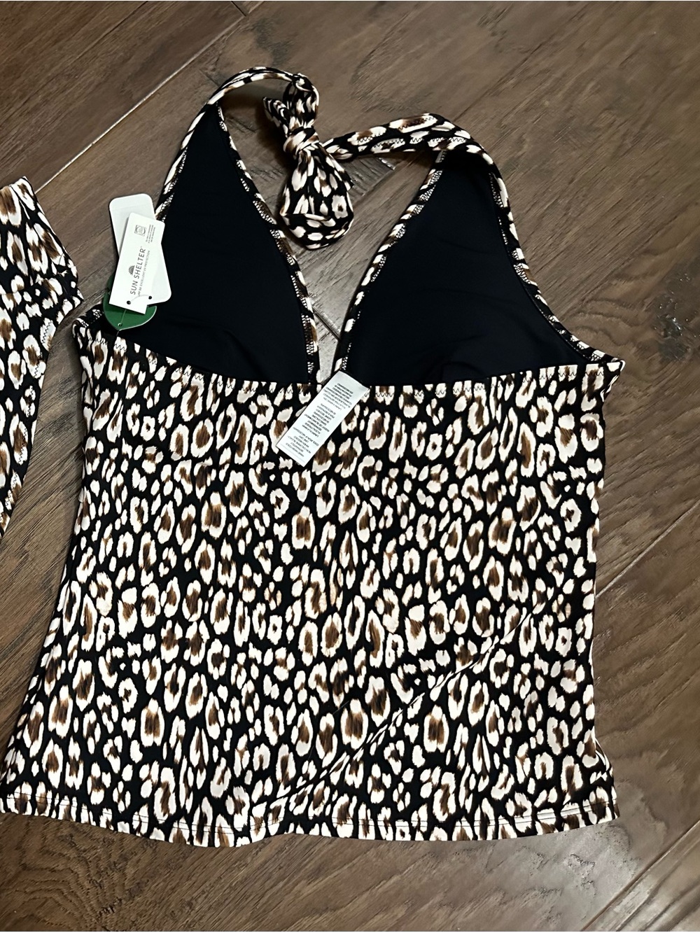 Tommy Bahama Palm Modern
Safari Cat Tankini Size L NWT - Picture 4 of 4